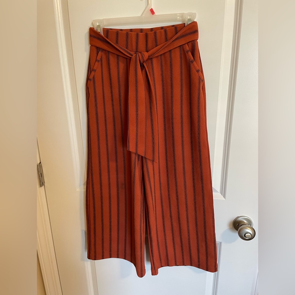 Altar’d State flowy pants with pockets, size S